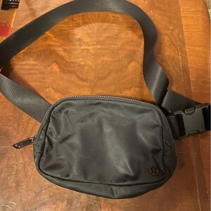 Lululemon Everywhere Belt Bag in BLACK - Rare Original OG Version